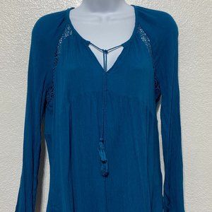 Medium-Women's Long Sleeve Top Detailed Tie Front Design